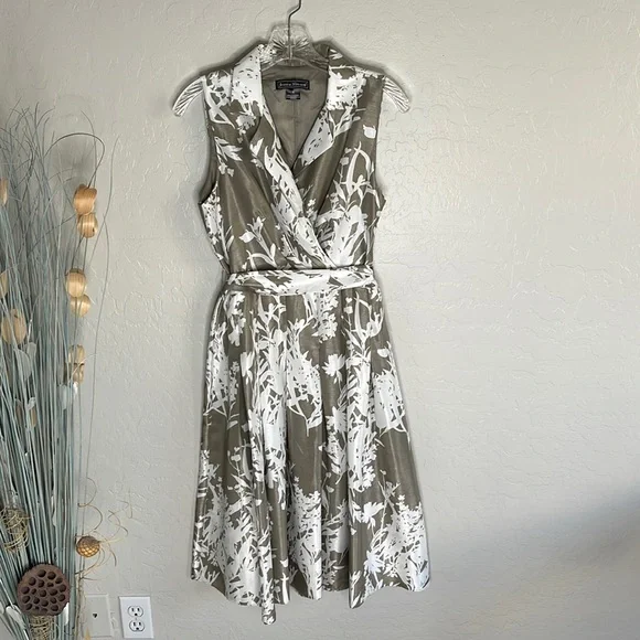 jessica howard grey dress Jessica Howard Women's Rhinestone Cuff Sleeve V-Neck Dress - Sage